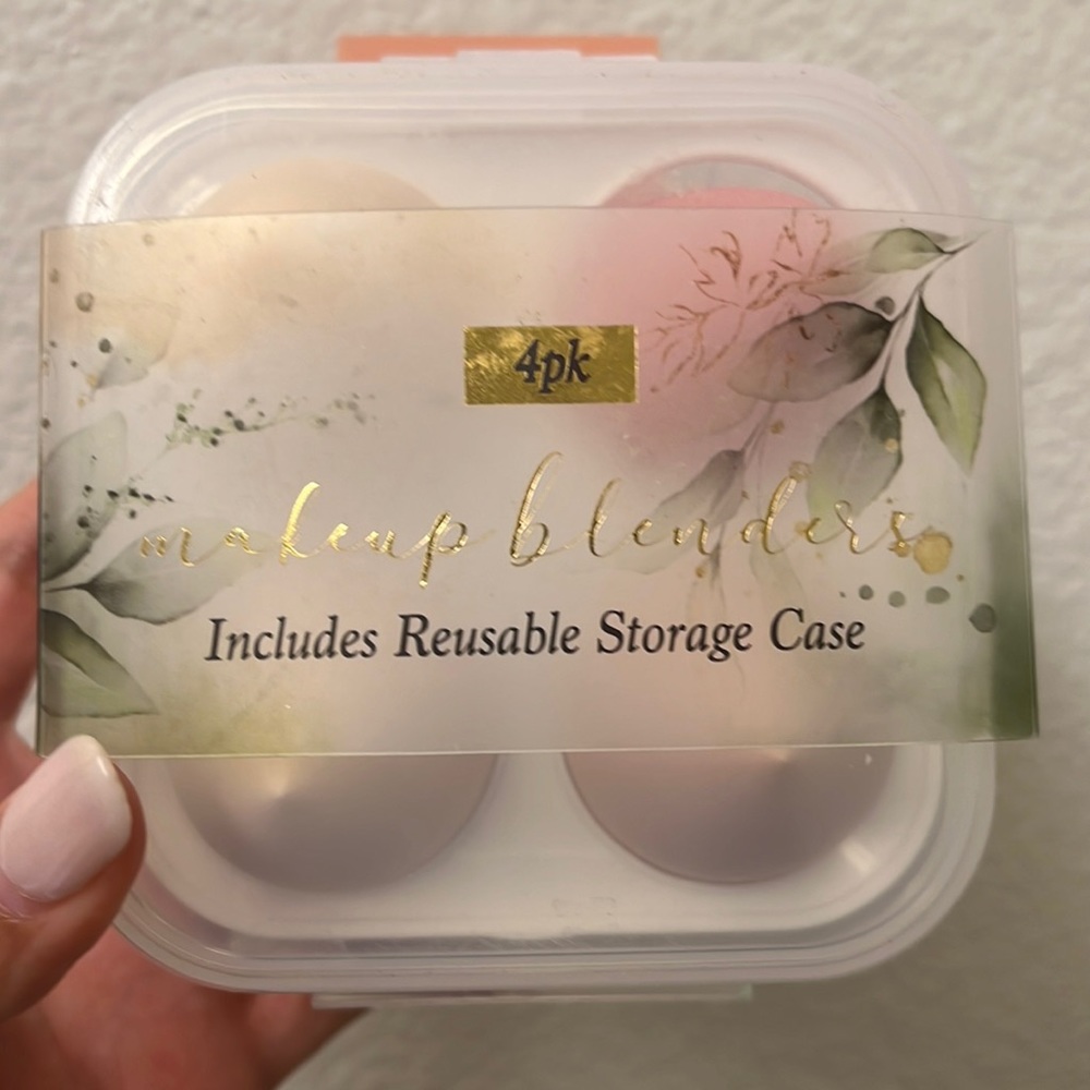 Makeup sponges